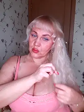 Snapshot of IsabellaBoni chatting on 28, 11, 2025 IsabellaBoni online show from 28, 11, 2025