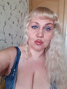 Snapshot of IsabellaBoni chatting on 5, 3, 2026 IsabellaBoni online show from 5, 3, 2026