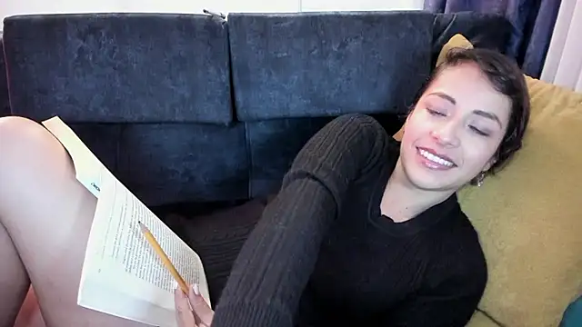 Snapshot of April_Evans26 chatting on 3, 12, 2024 April Evans26 online show from 3, 12, 2024