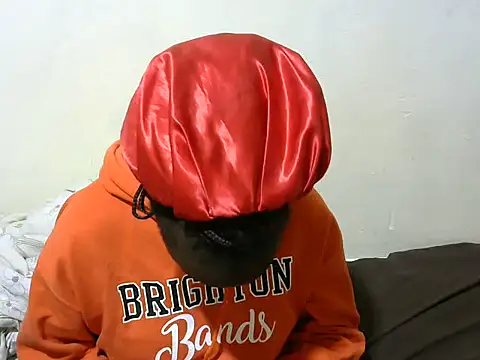 Snapshot of Thicky_kyla chatting on 26, 9, 2025 Thicky kyla online show from 26, 9, 2025