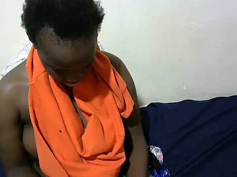 Snapshot of Thicky_kyla chatting on 28, 10, 2025 Thicky kyla online show from 28, 10, 2025