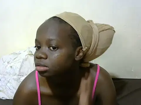 Snapshot of Thicky_kyla chatting on 23, 11, 2025 Thicky kyla online show from 23, 11, 2025