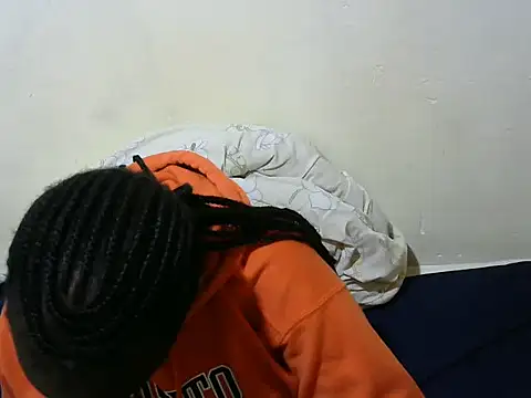 Snapshot of Thicky_kyla chatting on 15, 12, 2025 Thicky kyla online show from 15, 12, 2025