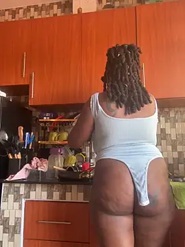 Snapshot of Savage_baby chatting on 4, 4, 2026 Savage baby online show from 4, 4, 2026