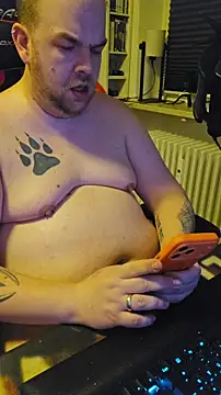 Snapshot of PupW0lfy chatting on 17, 1, 2026 PupW0lfy online show from 17, 1, 2026