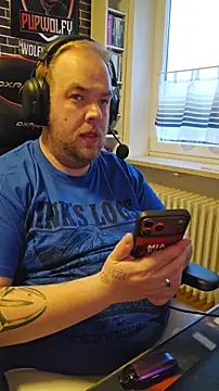 Snapshot of PupW0lfy chatting on 2, 4, 2026 PupW0lfy online show from 2, 4, 2026