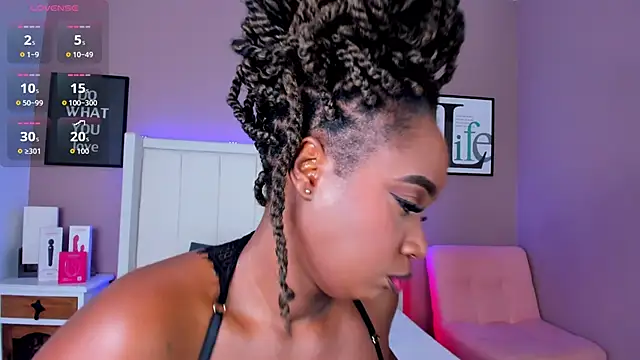 Britanymooree online show from 8, 1, 2026