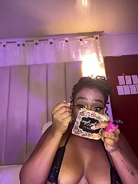 Snapshot of Britanymooree chatting on 18, 3, 2026 Britanymooree online show from 18, 3, 2026