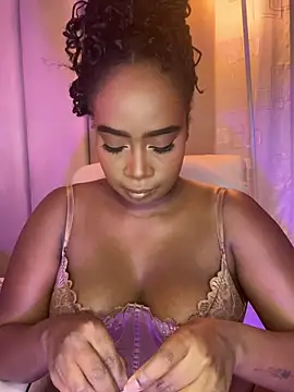 Snapshot of Britanymooree chatting on 21, 3, 2026 Britanymooree online show from 21, 3, 2026