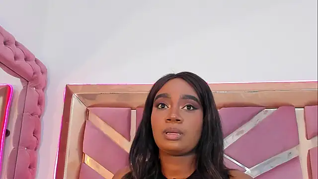 Snapshot of Britanymooree chatting on 16, 4, 2026 Britanymooree online show from 16, 4, 2026