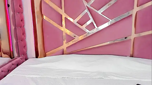 Snapshot of Britanymooree chatting on 16, 4, 2026 Britanymooree online show from 16, 4, 2026