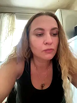 Snapshot of OlgaBuzzz chatting on 11, 11, 2025 OlgaBuzzz online show from 11, 11, 2025