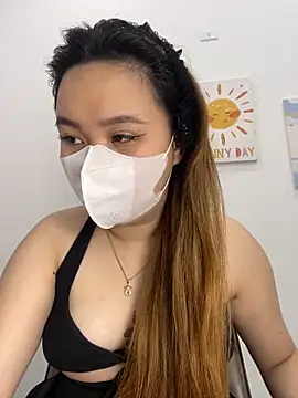 Snapshot of Odette68 chatting on 28, 10, 2025 Odette68 online show from 28, 10, 2025