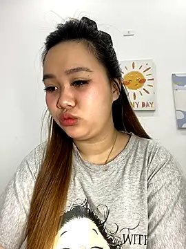 Snapshot of Odette68 chatting on 1, 11, 2025 Odette68 online show from 1, 11, 2025