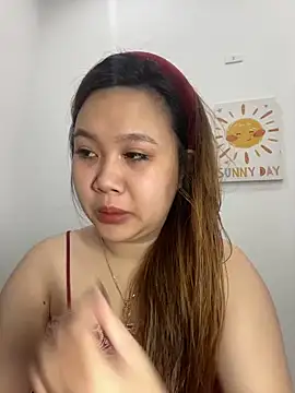 Snapshot of Odette68 chatting on 18, 11, 2025 Odette68 online show from 18, 11, 2025