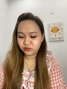 Snapshot of Odette68 chatting on 21, 11, 2025 Odette68 online show from 21, 11, 2025