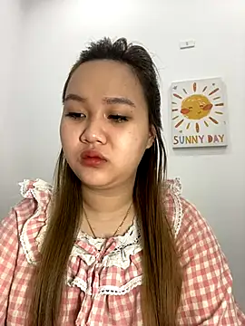 Snapshot of Odette68 chatting on 22, 11, 2025 Odette68 online show from 22, 11, 2025