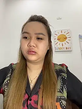 Snapshot of Odette68 chatting on 29, 11, 2025 Odette68 online show from 29, 11, 2025