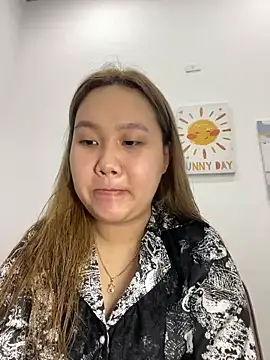 Snapshot of Odette68 chatting on 1, 12, 2025 Odette68 online show from 1, 12, 2025