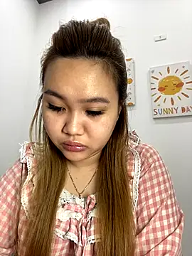 Snapshot of Odette68 chatting on 16, 12, 2025 Odette68 online show from 16, 12, 2025