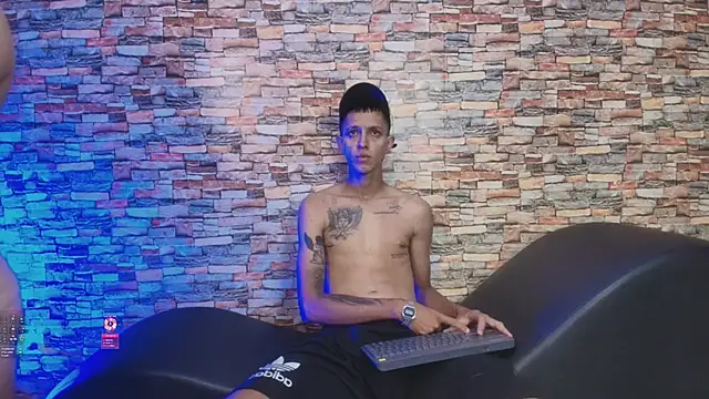 Snapshot of alan_karol_mds chatting on 14, 10, 2025 alan karol mds online show from 14, 10, 2025