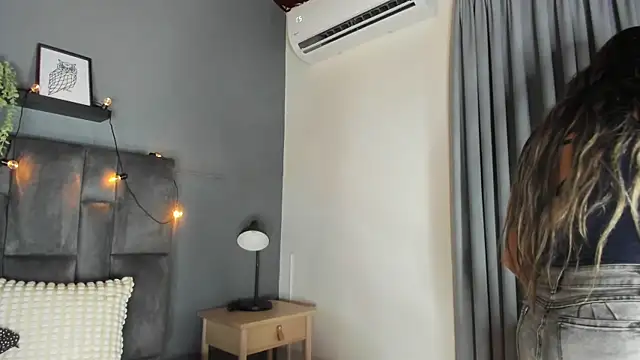 Snapshot of AmbarHills_1 chatting on 25, 6, 2026 AmbarHills 1 online show from 25, 6, 2026