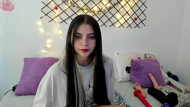 Ivanna Bruner online show from 18, 9, 2025