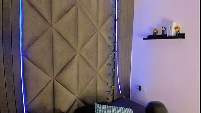 AbbyWathson online show from 5, 11, 2025