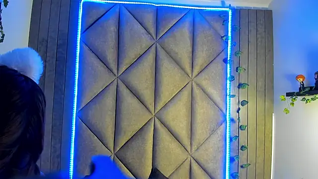 AbbyWathson online show from 6, 4, 2026