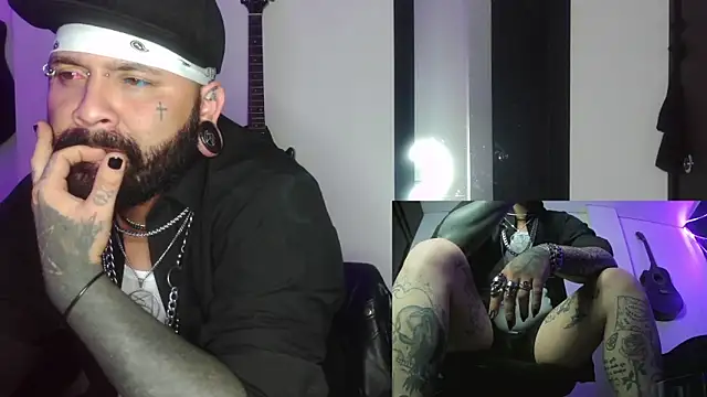 Snapshot of darkclothes chatting on 25, 12, 2024 darkclothes online show from 25, 12, 2024