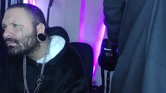 Snapshot of darkclothes chatting on 23, 2, 2025 darkclothes online show from 23, 2, 2025