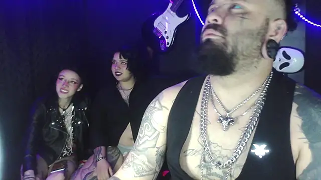 Snapshot of darkclothes chatting on 29, 10, 2025 darkclothes online show from 29, 10, 2025