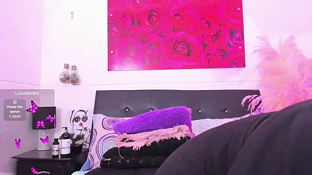 Snapshot of Adams_Cloe chatting on 1, 12, 2025 Adams Cloe online show from 1, 12, 2025