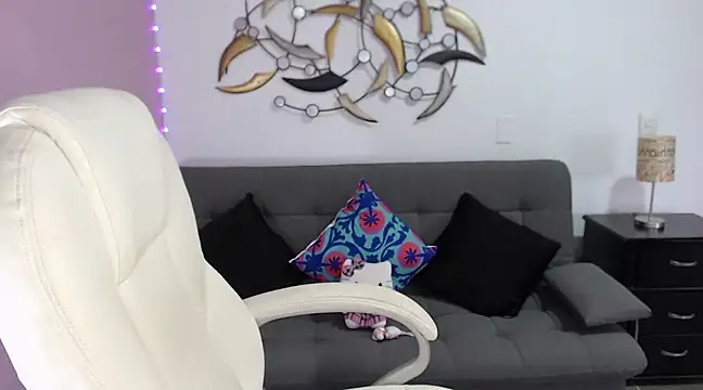 NicoleKitty  online show from 12, 12, 2024