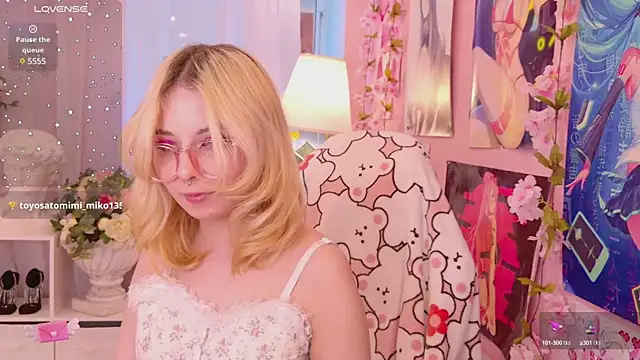 Coconut Mia online show from 23, 1, 2025