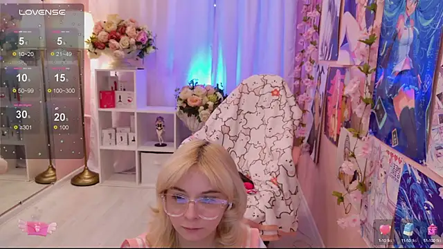 Coconut Mia online show from 23, 9, 2025