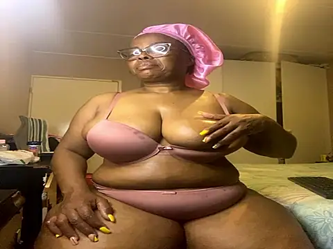 Nomthie online show from 12, 11, 2025