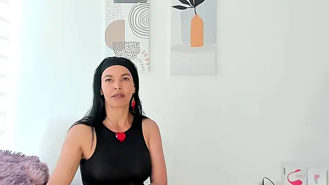 Snapshot of Evawalker_ chatting on 18, 10, 2025 Evawalker online show from 18, 10, 2025