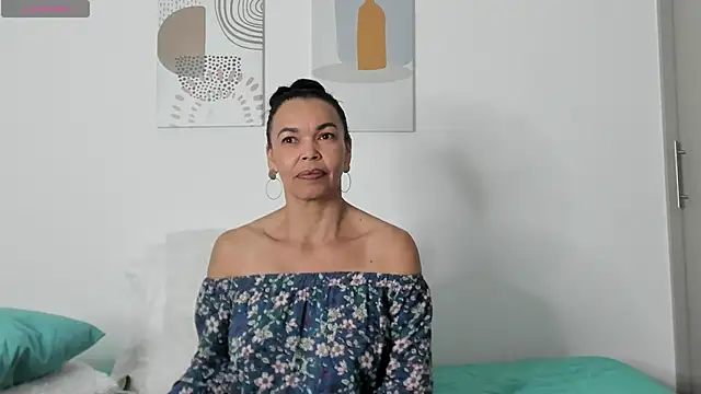 Snapshot of Evawalker_ chatting on 6, 11, 2025 Evawalker online show from 6, 11, 2025