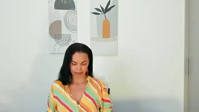 Snapshot of Evawalker_ chatting on 4, 12, 2025 Evawalker online show from 4, 12, 2025