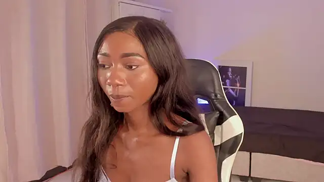 Snapshot of SavannahWildee chatting on 19, 12, 2024 SavannahWildee online show from 19, 12, 2024