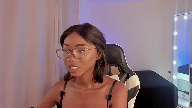 Snapshot of SavannahWildee chatting on 27, 1, 2025 SavannahWildee online show from 27, 1, 2025