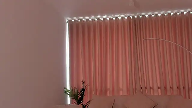 Snapshot of SavannahWildee chatting on 14, 9, 2025 SavannahWildee online show from 14, 9, 2025