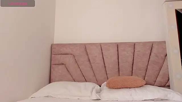 Snapshot of SavannahWildee chatting on 16, 11, 2025 SavannahWildee online show from 16, 11, 2025