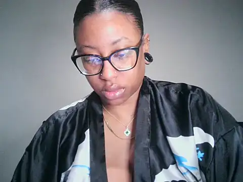 Snapshot of Nyxie_Chaos chatting on 4, 2, 2026 Nyxie Chaos online show from 4, 2, 2026