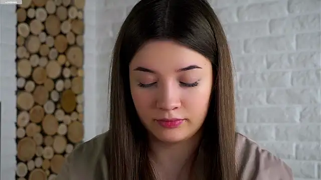 Snapshot of LowOncoming chatting on 20, 2, 2026 LowOncoming online show from 20, 2, 2026