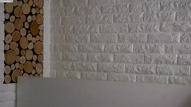 Snapshot of LowOncoming chatting on 9, 3, 2026 LowOncoming online show from 9, 3, 2026