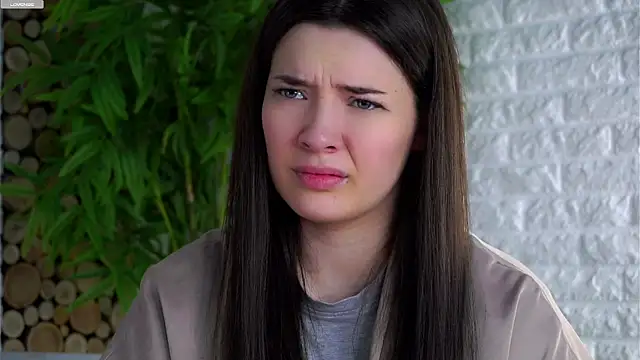 Snapshot of LowOncoming chatting on 24, 3, 2026 LowOncoming online show from 24, 3, 2026