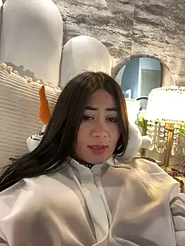  MadiLee  online show from 4, 12, 2024