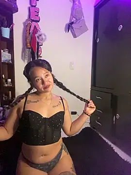 Snapshot of iam_valery chatting on 30, 10, 2025 iam valery online show from 30, 10, 2025